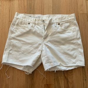 3/$18🔹Madewell Raw Hem White Denim Shorts